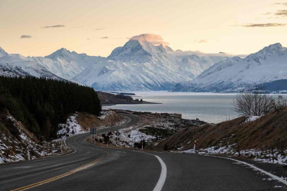 Road to Mt Cook